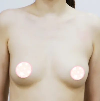 自分から見ても自分の胸があまりにも自然で笑えます