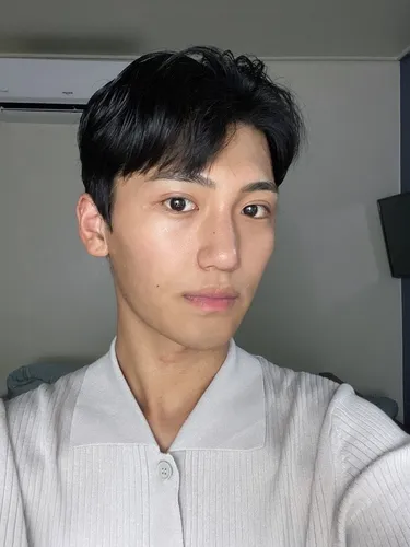 [男性] ホウ - 頬骨、切開、目の下の脂肪再配置