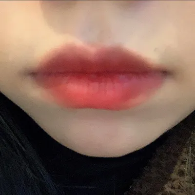 [プチ] スンドゥンイ - 唇