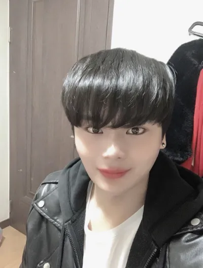 [目] ヒョン・ギョンファン - 涙袋形成、目尻切開